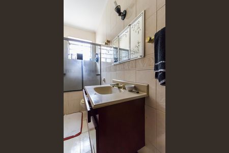 Casa à venda com 375m², 4 quartos e 2 vagasBanheiro