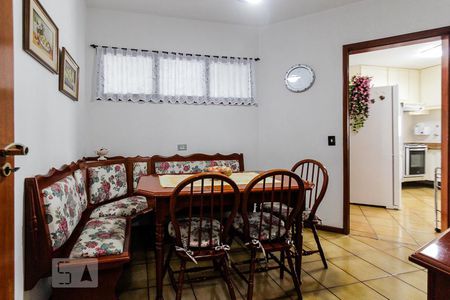 Apartamento à venda com 210m², 3 quartos e 3 vagas Apartamento à venda com 210m², 3 quartos e 3 vagassala de jantar 01