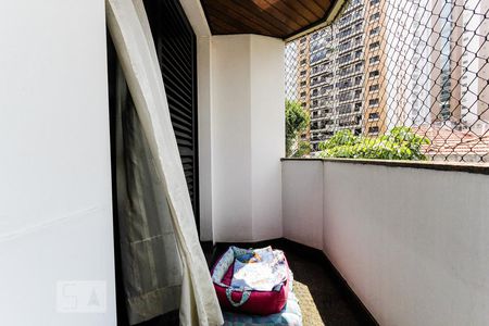 Apartamento à venda com 210m², 3 quartos e 3 vagas Apartamento à venda com 210m², 3 quartos e 3 vagasvarada suite 03