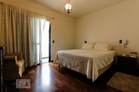 Apartamento à venda com 210m², 3 quartos e 3 vagas Apartamento à venda com 210m², 3 quartos e 3 vagassuite 03