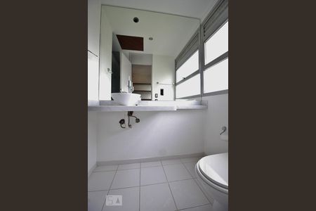 Apartamento à venda com 292m², 4 quartos e 3 vagasBanheiro da suíte 1