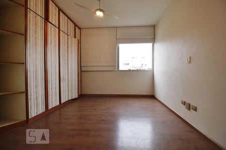 Apartamento à venda com 292m², 4 quartos e 3 vagasQuarto 2
