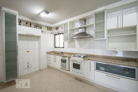 Apartamento à venda com 208m², 4 quartos e 4 vagas Apartamento à venda com 208m², 4 quartos e 4 vagasCozinha