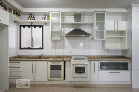 Apartamento à venda com 208m², 4 quartos e 4 vagas Apartamento à venda com 208m², 4 quartos e 4 vagasCozinha