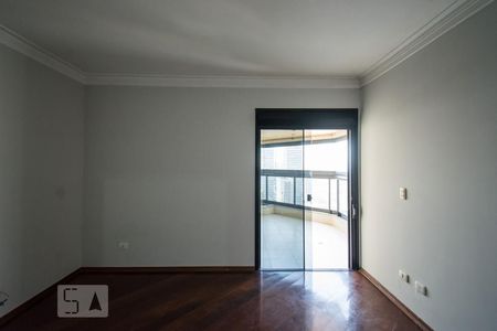 Apartamento à venda com 208m², 4 quartos e 4 vagas Apartamento à venda com 208m², 4 quartos e 4 vagasSuíte 3