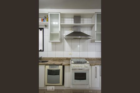 Apartamento à venda com 208m², 4 quartos e 4 vagas Apartamento à venda com 208m², 4 quartos e 4 vagasCozinha