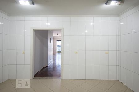 Apartamento à venda com 208m², 4 quartos e 4 vagas Apartamento à venda com 208m², 4 quartos e 4 vagasCozinha