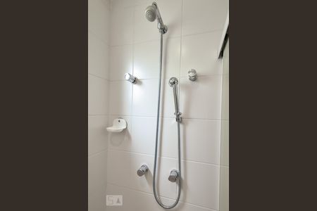 Apartamento à venda com 143m², 3 quartos e 2 vagas Apartamento à venda com 143m², 3 quartos e 2 vagasChuveiro