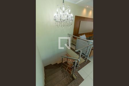 Apartamento à venda com 160m², 2 quartos e 2 vagasEscada