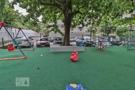 Apartamento à venda com 60m², 2 quartos e 1 vaga Apartamento à venda com 60m², 2 quartos e 1 vagaPlayground