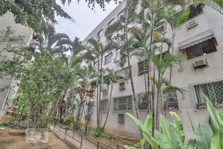 Apartamento à venda com 60m², 2 quartos e 1 vaga Apartamento à venda com 60m², 2 quartos e 1 vagaFachada