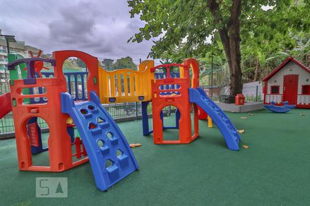 Apartamento à venda com 60m², 2 quartos e 1 vaga Apartamento à venda com 60m², 2 quartos e 1 vagaPlayground