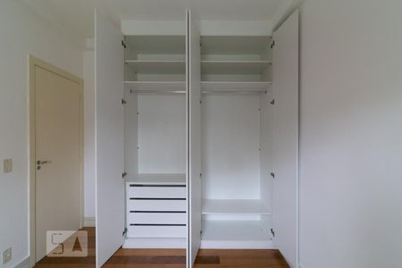 Detalhe do quarto 2 de apartamento para alugar com 3 quartos, 90m² em Bosque da Saúde, São Paulo
