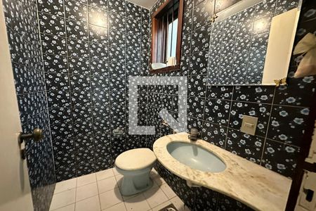 Casa à venda com 450m², 5 quartos e 3 vagas Casa à venda com 450m², 5 quartos e 3 vagasBanheiro Social 1