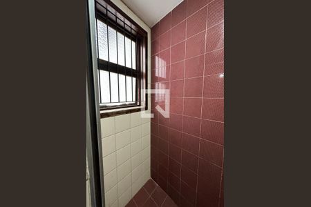 Casa à venda com 450m², 5 quartos e 3 vagas Casa à venda com 450m², 5 quartos e 3 vagasBanheiro da Suíte 1