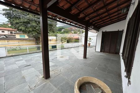 Casa à venda com 450m², 5 quartos e 3 vagas Casa à venda com 450m², 5 quartos e 3 vagasVaranda da Sala