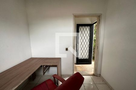 Casa à venda com 450m², 5 quartos e 3 vagas Casa à venda com 450m², 5 quartos e 3 vagasEscritório área externa