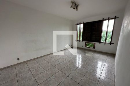 Casa à venda com 450m², 5 quartos e 3 vagas Casa à venda com 450m², 5 quartos e 3 vagasQuarto 1