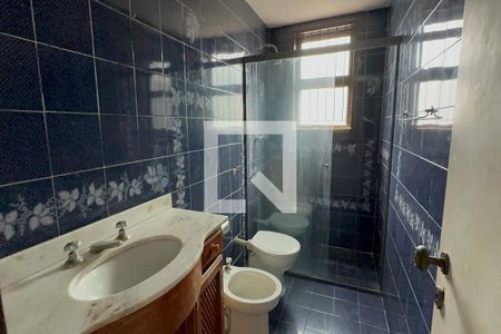 Casa à venda com 450m², 5 quartos e 3 vagas Casa à venda com 450m², 5 quartos e 3 vagasBanheiro Social 2