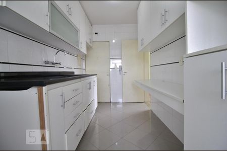 Apartamento à venda com 84m², 2 quartos e 1 vagaCozinha