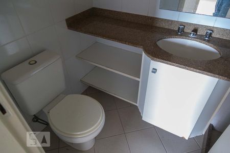Banheiro social de apartamento para alugar com 2 quartos, 80m² em Recreio dos Bandeirantes, Rio de Janeiro