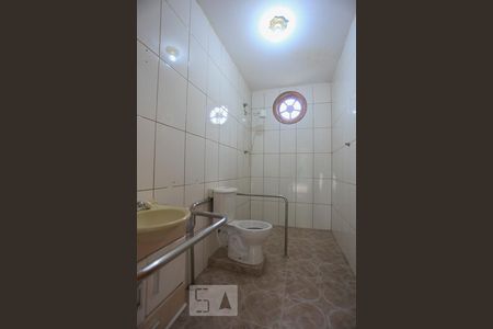 Casa à venda com 350m², 5 quartos e 4 vagasBanheiro