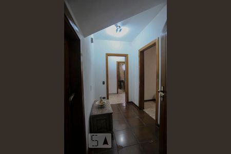 Casa à venda com 350m², 5 quartos e 4 vagasCorredor