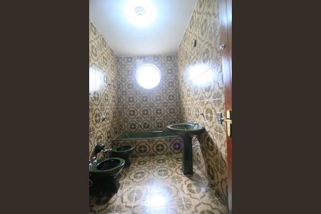 Casa à venda com 350m², 5 quartos e 4 vagasBanheiro