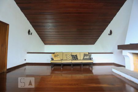 Casa à venda com 350m², 5 quartos e 4 vagasSala de TV