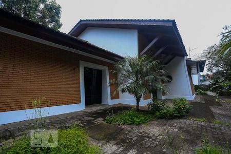 Casa à venda com 350m², 5 quartos e 4 vagasÁrea Externa 
