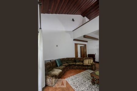 Casa à venda com 350m², 5 quartos e 4 vagasSala