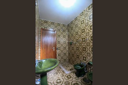 Casa à venda com 350m², 5 quartos e 4 vagasBanheiro