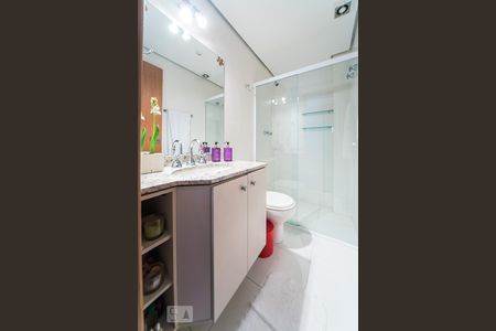 Banheiro de apartamento para alugar com 3 quartos, 85m² em Jardim, Santo André