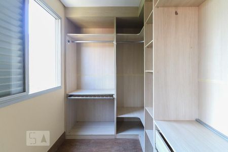 Apartamento à venda com 60m², 1 quarto e 2 vagas Apartamento à venda com 60m², 1 quarto e 2 vagasCloset do quarto