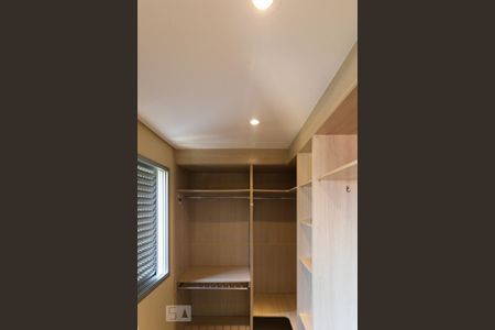 Apartamento à venda com 60m², 1 quarto e 2 vagas Apartamento à venda com 60m², 1 quarto e 2 vagasCloset do quarto