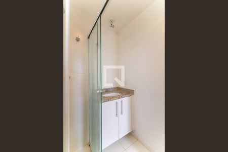 Apartamento para alugar com 68m², 2 quartos e 1 vaga Apartamento para alugar com 68m², 2 quartos e 1 vagaBanheiro da Suíte