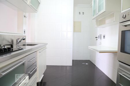 Apartamento à venda com 90m², 3 quartos e 2 vagasCozinha