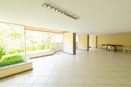 Apartamento à venda com 280m², 3 quartos e 2 vagas Apartamento à venda com 280m², 3 quartos e 2 vagasSalão de Festas
