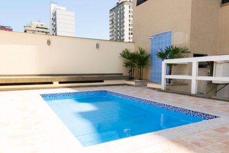 Apartamento à venda com 280m², 3 quartos e 2 vagas Apartamento à venda com 280m², 3 quartos e 2 vagasPiscina