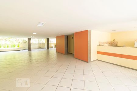 Apartamento à venda com 280m², 3 quartos e 2 vagas Apartamento à venda com 280m², 3 quartos e 2 vagasSalão de Festas