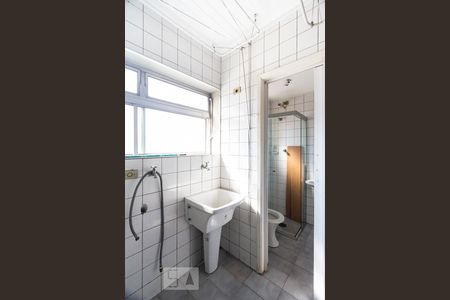 Apartamento à venda com 70m², 3 quartos e 1 vagaÁrea de serviço