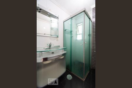 Banheiro social de apartamento para alugar com 3 quartos, 70m² em Vila Parque Jabaquara, São Paulo