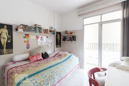 Apartamento à venda com 128m², 3 quartos e 2 vagasQuarto 2