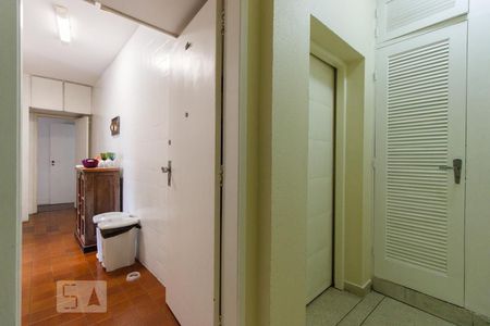 Apartamento à venda com 128m², 3 quartos e 2 vagasCorredor Externo
