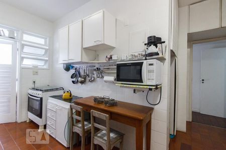 Apartamento à venda com 128m², 3 quartos e 2 vagasCozinha