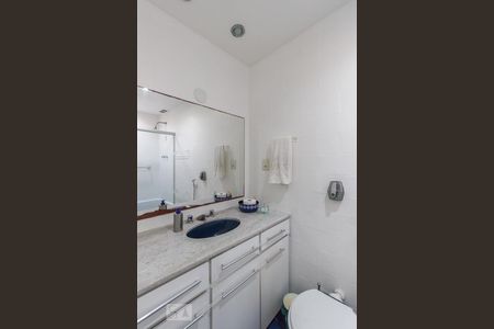 Apartamento à venda com 128m², 3 quartos e 2 vagasBanheiro