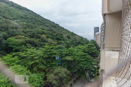 Apartamento à venda com 128m², 3 quartos e 2 vagasVista Sacada