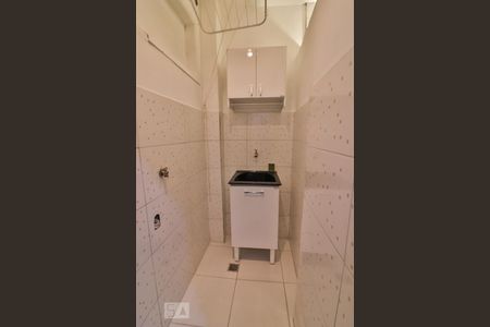 Studio à venda com 33m², 1 quarto e sem vaga Studio à venda com 33m², 1 quarto e sem vagaBanheiro