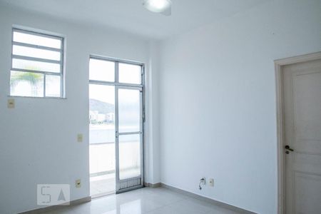 Sala de apartamento para alugar com 1 quarto, 60m² em Botafogo, Rio de Janeiro