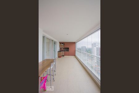 Varanda de apartamento para alugar com 3 quartos, 135m² em Santo Amaro, São Paulo